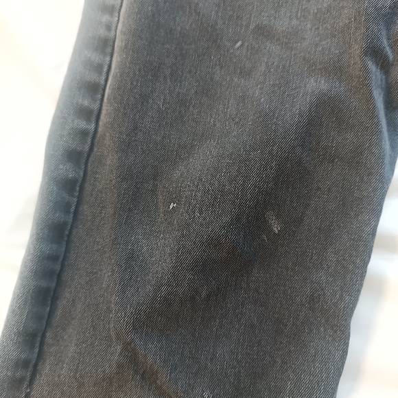 Black Levi Jeans - Picture 6 of 6